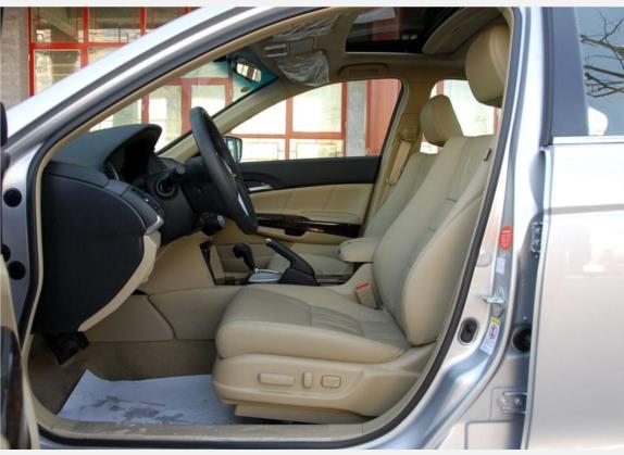 雅阁 2009款 2.4L LX 车厢座椅   前排空间