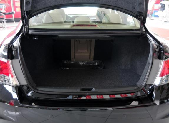 雅阁 2011款 2.4L LX 车厢座椅   后备厢
