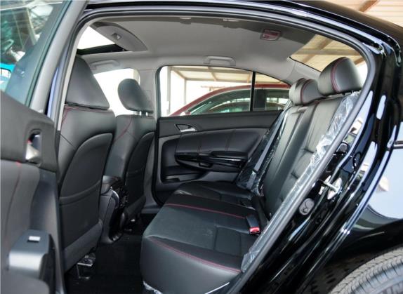 雅阁 2013款 2.0L PE 车厢座椅   后排空间