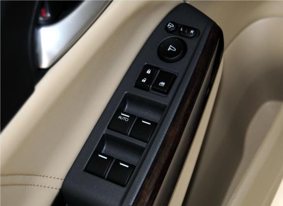 雅阁 2013款 2.4L LX 车厢座椅   门窗控制