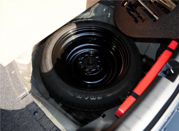 雅阁 2014款 3.0L VTI 尊贵版 其他细节类   备胎