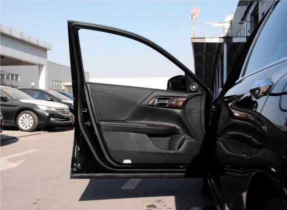 雅阁 2014款 3.0L VTI 尊贵版 车厢座椅   前门板