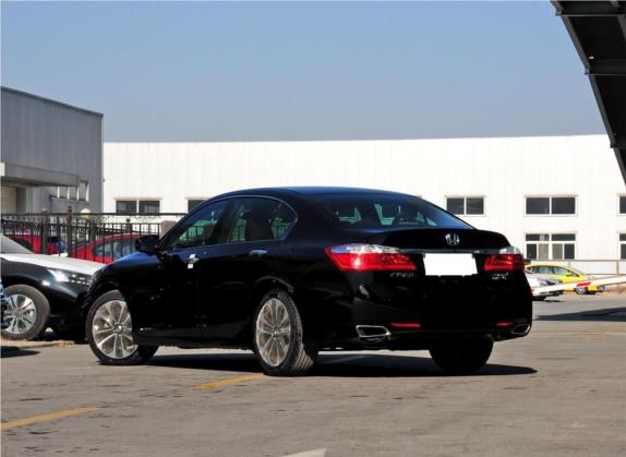 雅阁 2014款 3.0L VTI 尊贵版 外观   斜后