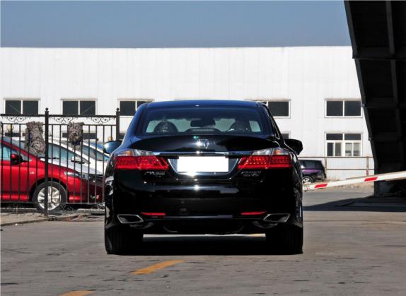 雅阁 2014款 3.0L VTI 尊贵版 外观   正后