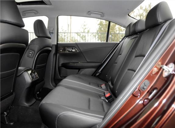 雅阁 2014款 2.4L LX 舒适版 车厢座椅   后排空间