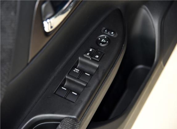 雅阁 2015款 2.0L LX 舒适版 车厢座椅   门窗控制