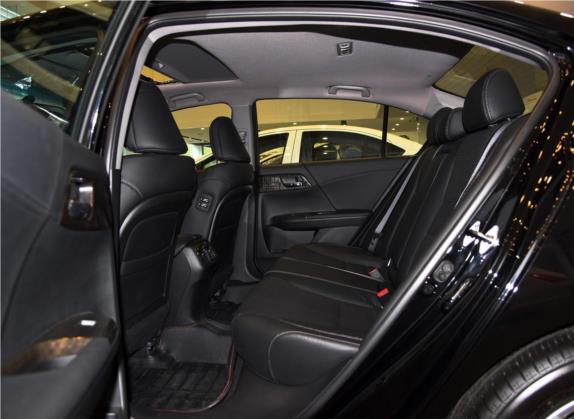 雅阁 2015款 2.4L EX 豪华版 车厢座椅   后排空间