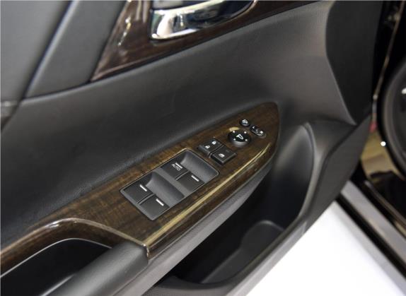 雅阁 2016款 2.4L EX 新春限量特装版 车厢座椅   门窗控制