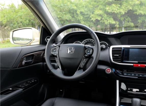雅阁 2016款 2.4L 智尊版 中控类   驾驶位