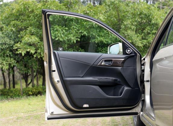雅阁 2016款 2.4L 智尊版 车厢座椅   前门板