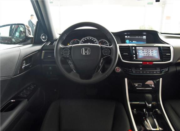 雅阁 2016款 2.4L 豪华版 中控类   驾驶位