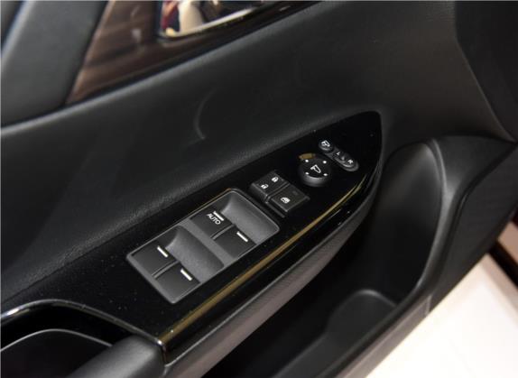 雅阁 2016款 2.4L 豪华版 车厢座椅   门窗控制