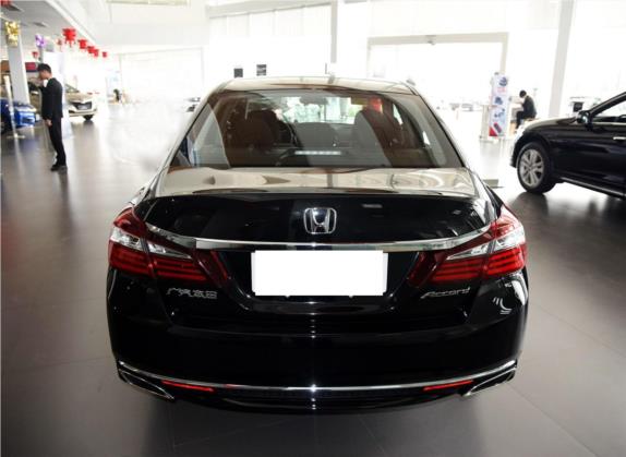 雅阁 2016款 2.0L 舒适版 外观   正后