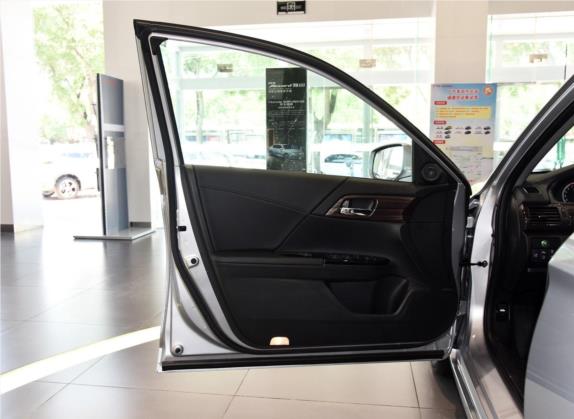 雅阁 2016款 2.4L 智睿版 车厢座椅   前门板
