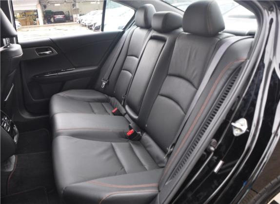 雅阁 2016款 混动 2.0L 锐领版 车厢座椅   后排空间