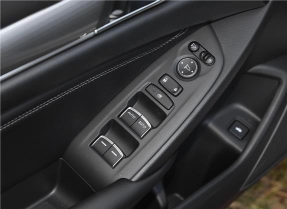 雅阁 2018款 锐·混动 2.0L 锐酷版 国V 车厢座椅   门窗控制