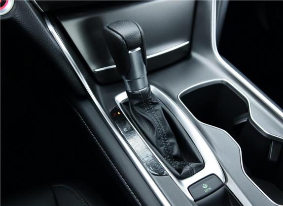 雅阁 2018款 230TURBO 舒适版 国VI 中控类   挡把