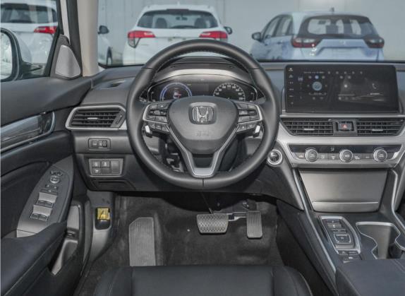 雅阁 2022款 锐·混动 2.0L 锐领版 中控类   驾驶位