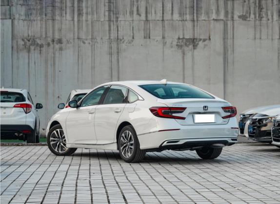 雅阁 2022款 锐·混动 2.0L 锐领版 外观   斜后