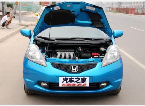 飞度 2008款 1.5L 自动豪华版 其他细节类   发动机舱