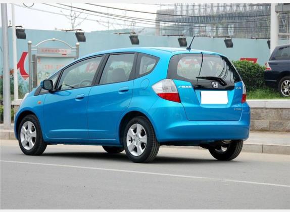 飞度 2008款 1.5L 自动豪华版 外观   斜后