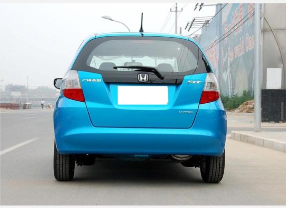 飞度 2008款 1.5L 自动豪华版 外观   正后