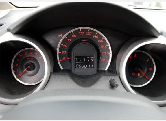 飞度 2008款 1.5L 自动豪华版 中控类   仪表盘