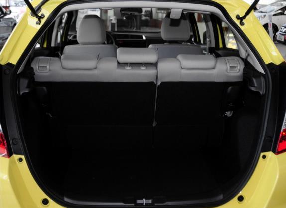 飞度 2014款 1.5L EXLI CVT领先型 车厢座椅   后备厢