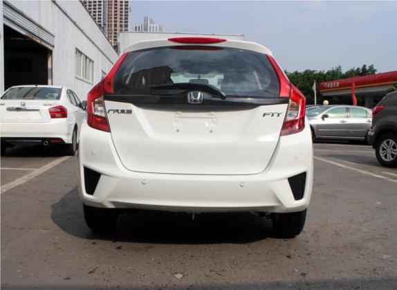 飞度 2014款 1.5L SE CVT时尚型 外观   正后