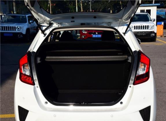 飞度 2016款 1.5L LXS CVT舒适天窗版 车厢座椅   后备厢