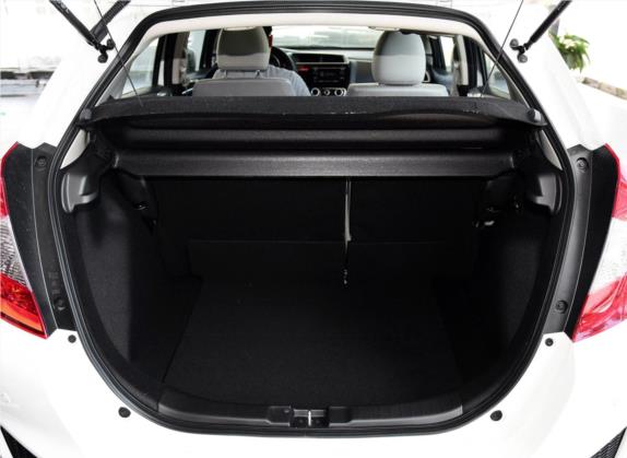 飞度 2016款 1.5L EX CVT精英型 车厢座椅   后备厢