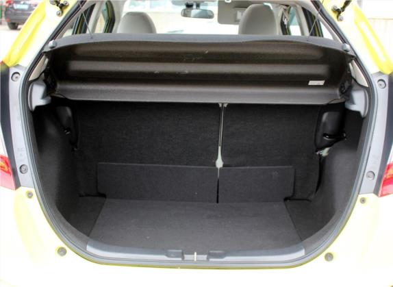 飞度 2016款 1.5L EXLI CVT领先型 车厢座椅   后备厢