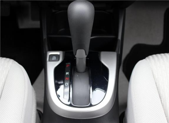 飞度 2016款 1.5L EXLI CVT领先型 中控类   挡把