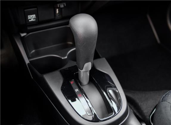 飞度 2018款 1.5L CVT舒适版 中控类   挡把