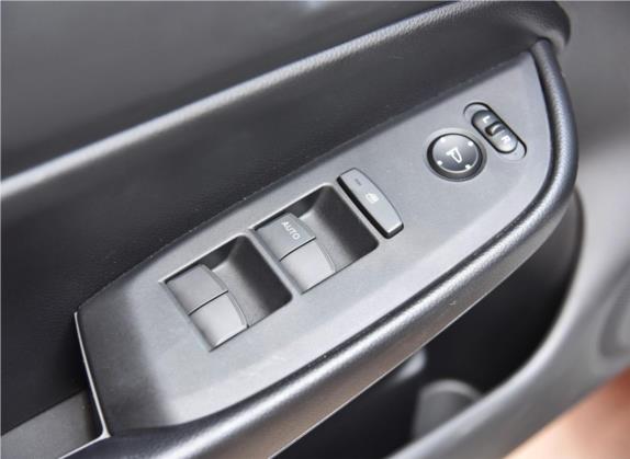 飞度 2021款 1.5L CVT潮越Max版 车厢座椅   门窗控制