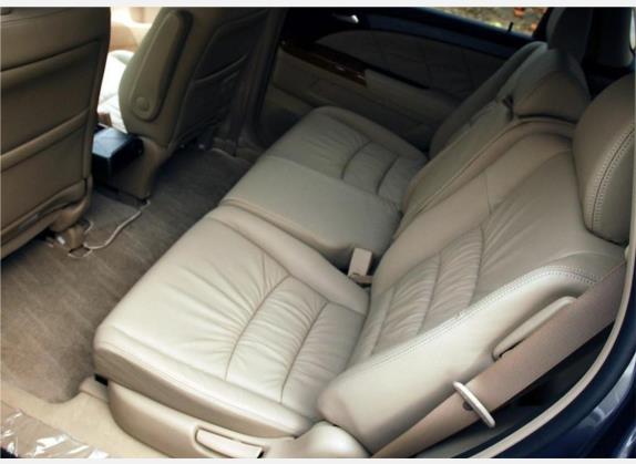 奥德赛 2008款 2.4L 舒适版 车厢座椅   后排空间