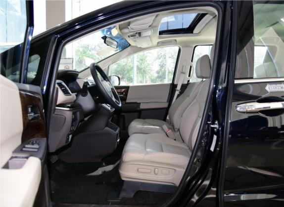 奥德赛 2015款 改款 2.4L 豪华版 车厢座椅   前排空间