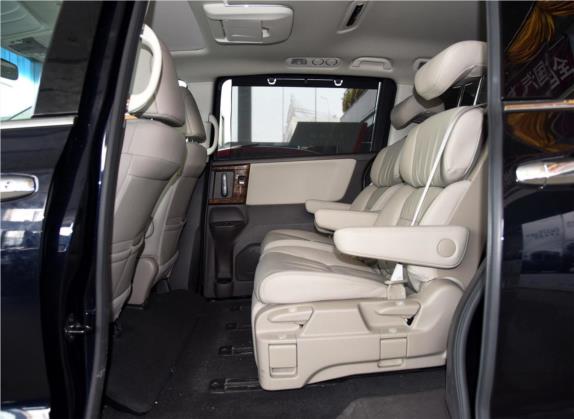 奥德赛 2015款 改款 2.4L 至尊版 车厢座椅   后排空间