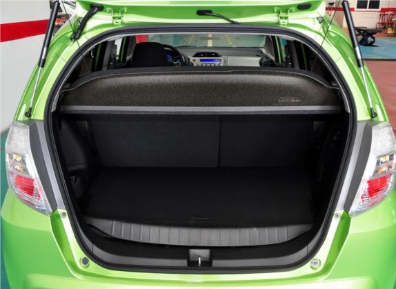飞度(进口) 2013款 1.3L Hybrid 车厢座椅   后备厢