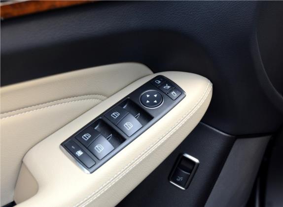 博速 M级 2013款 35MR 车厢座椅   门窗控制