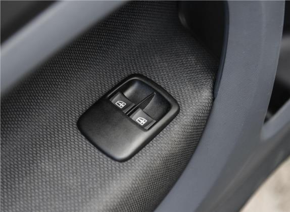 博速 smart fortwo 2017款 0.9T 硬顶BRABUS Xclusive 车厢座椅   门窗控制