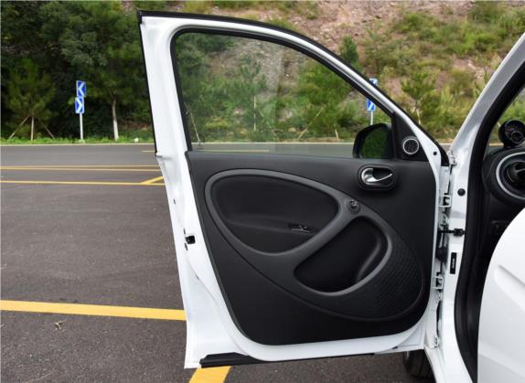 博速 smart forfour 2017款 BRABUS Xclusive 车厢座椅   前门板
