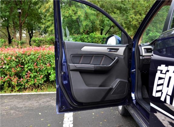 北汽威旺M50F 2017款 1.5L 豪华型 车厢座椅   前门板