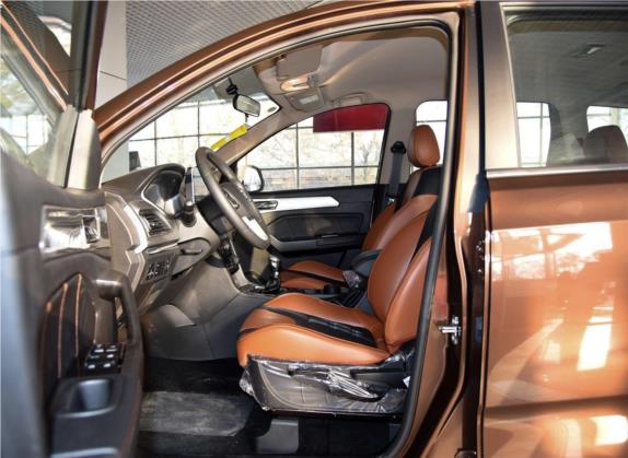 北汽威旺M50F 2017款 1.5L 舒适型 车厢座椅   前排空间