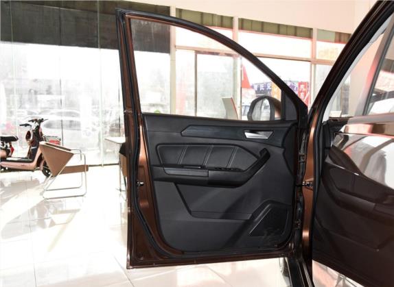北汽威旺M60 2017款 1.5L 手动白银版 车厢座椅   前门板