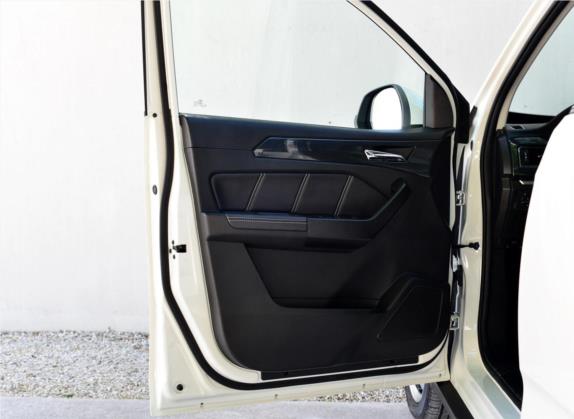 北汽威旺M60 2017款 1.5L 手动铂金版 车厢座椅   前门板