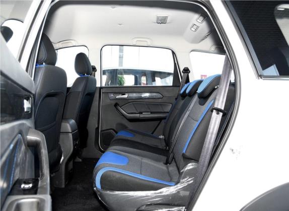 北汽威旺M60 2017款 1.5T CVT钻石版 车厢座椅   后排空间