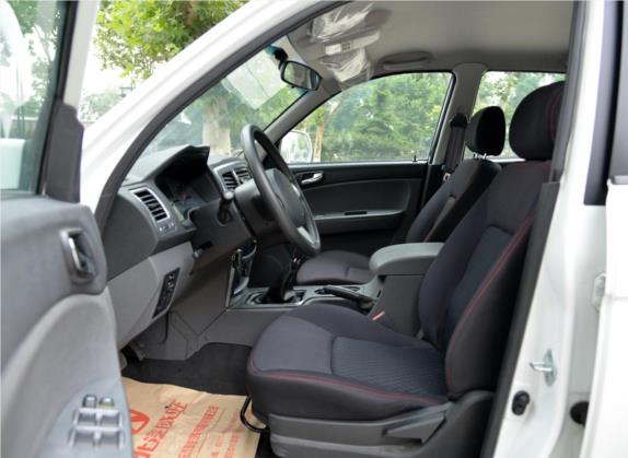 北汽007 2015款 2.0L 两驱舒适型 车厢座椅   前排空间
