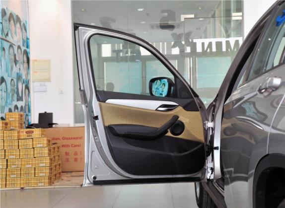 宝马X1 2012款 sDrive18i 时尚型 车厢座椅   前门板