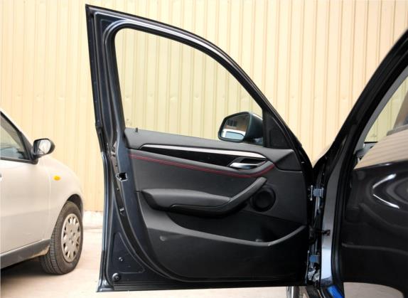 宝马X1 2013款 sDrive18i 运动设计套装 车厢座椅   前门板